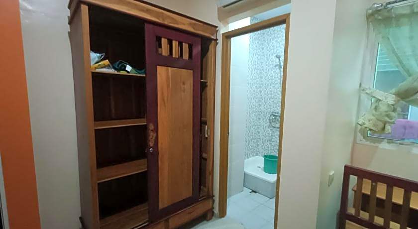 OYO 90583 Balqies Homestay Syariah