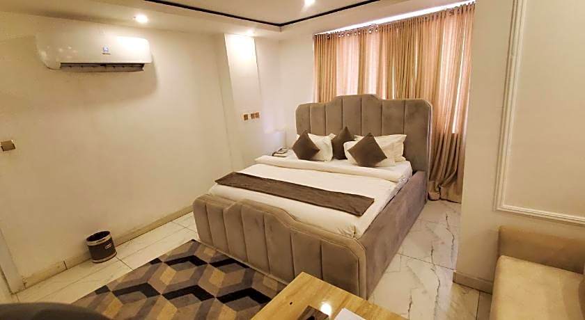 The Palms Hotel By Laterre