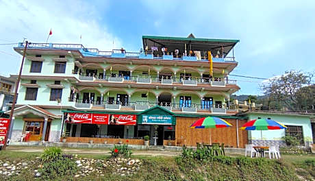 Hotel Gauri Shankar & Restaurant