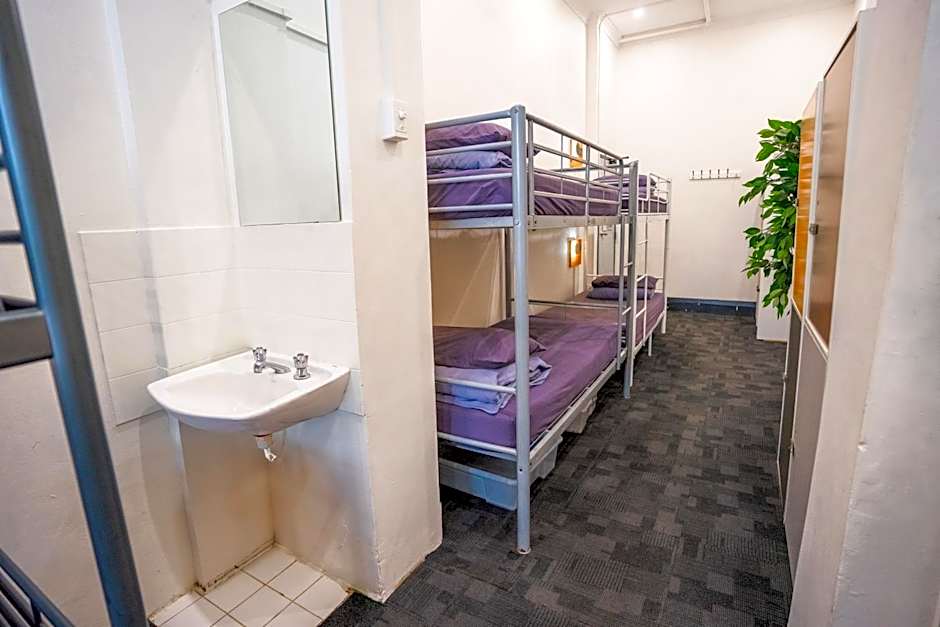 Mad Monkey East Side