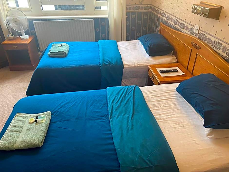 The Royal Victoria & Bull Hotel