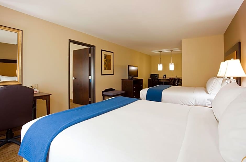 Holiday Inn Express & Suites Verona By IHG
