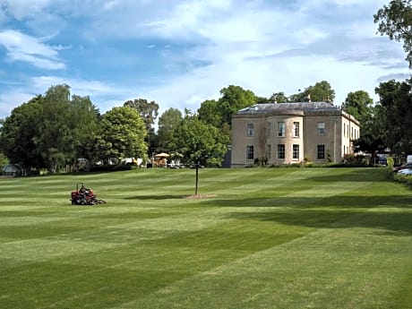 Bishopstrow Hotel and Spa