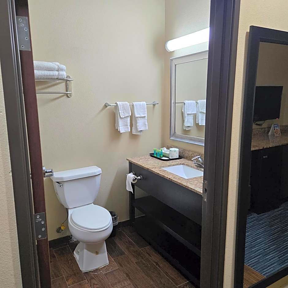 Karnes City Lodge