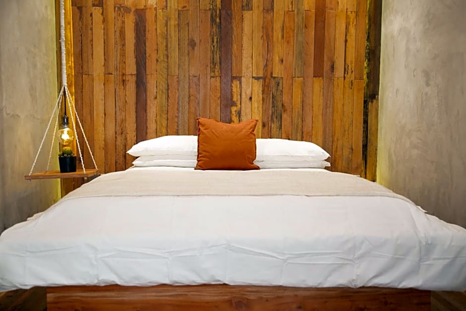 Flores Passport House