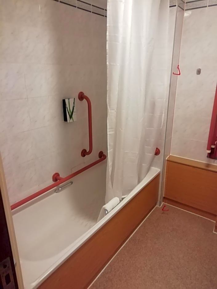 Purple Roomz Preston South