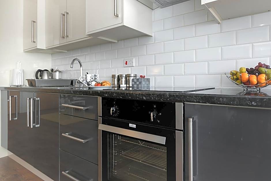 KVM - City Apartments - Contractors - Town Centre by KVM Stays