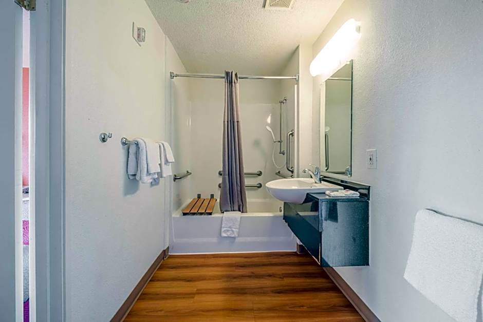 Motel 6-Fairfield, CA - North