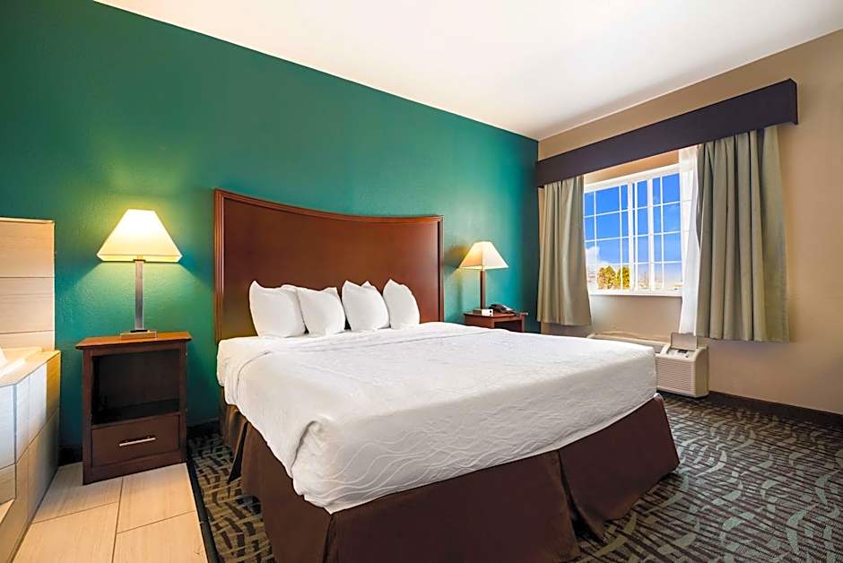 SureStay Plus by Best Western Topeka Northwest