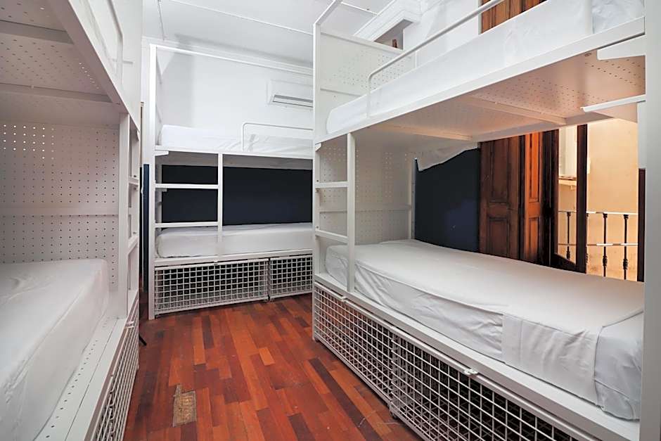 Feel Hostels City Center