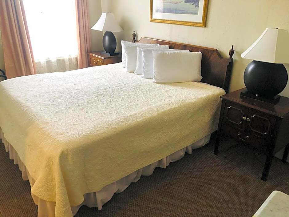 Historic Palace Hotel