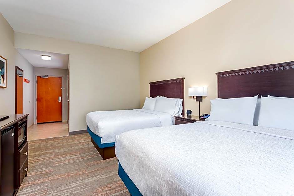 Hampton Inn By Hilton & Suites Parkersburg Downtown