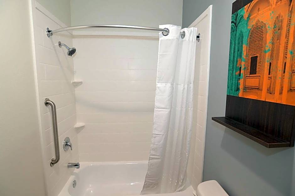 Best Western Ingleside Inn & Suites