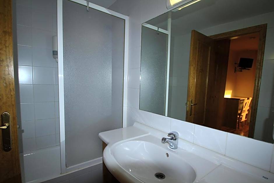 Hotel, Bungalows y Camping Viu