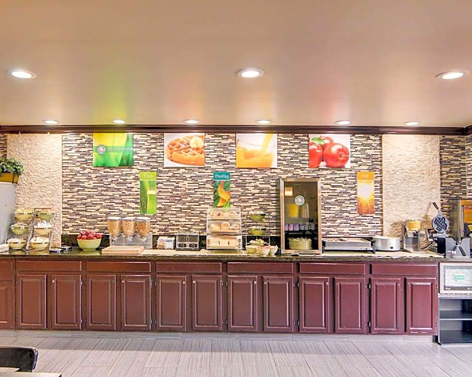 Quality Inn DFW Airport North