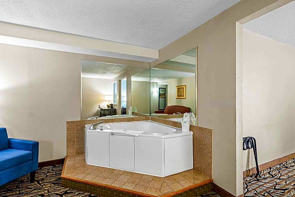 Quality Inn Fort Mill near Carowinds Blvd.