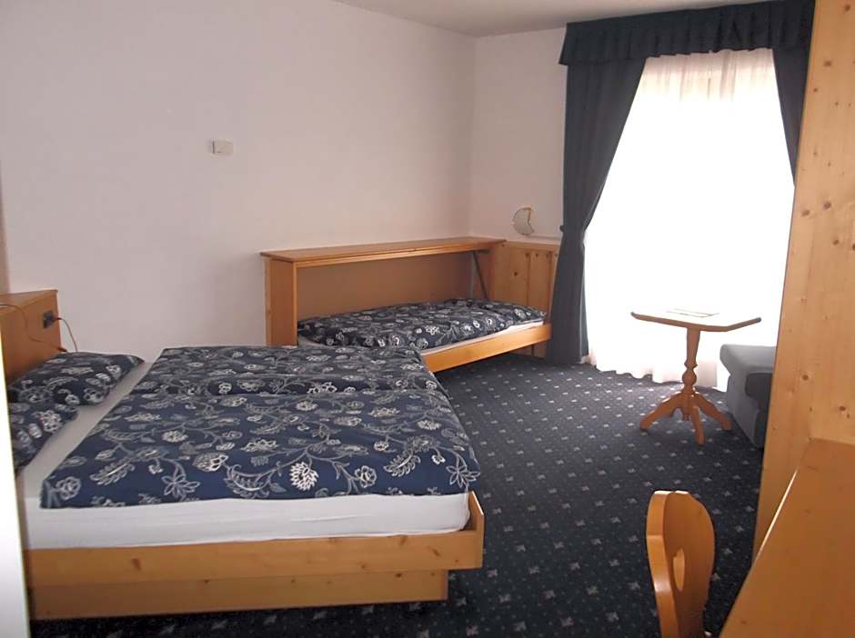 Hotel Tyrolia