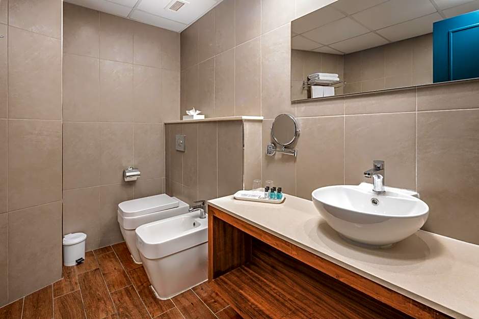 Golden Tulip Vivaldi Hotel