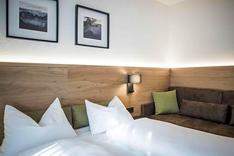 Apartment (2 Adults + 1 Child)