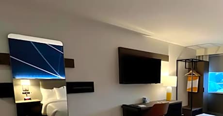 2 Queen Beds Nonsmoking