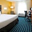 Fairfield Inn & Suites by Marriott Kansas City Airport
