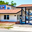 Tradewinds Motel