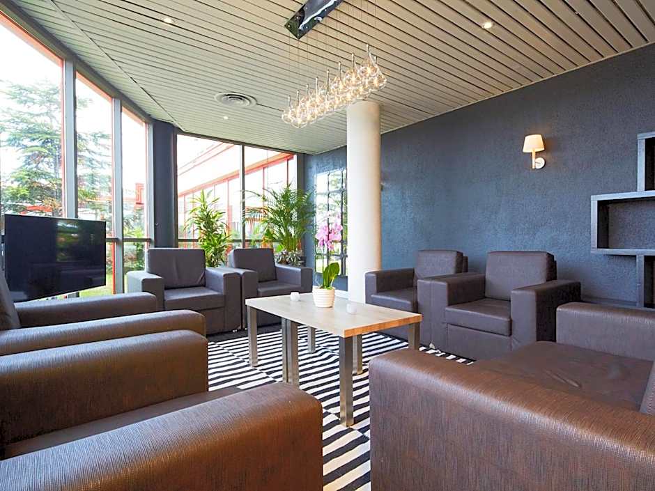 Kyriad Hotel Orly Aeroport - Athis Mons