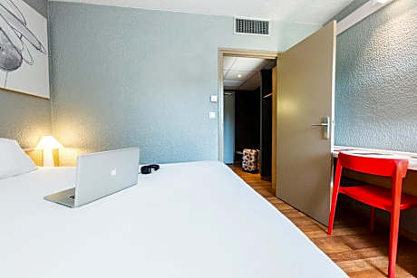 Superior Double Room with Sofa Bed and Terrace