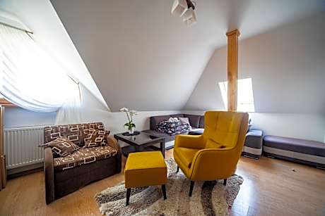 Apartament II-poziomowy POBIEROWO nam morzem