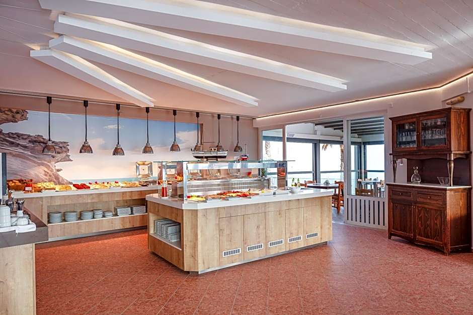 Golden Bay Boutique Hotel & Bungalows