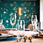 The Draftsman, Autograph Collection by Marriott
