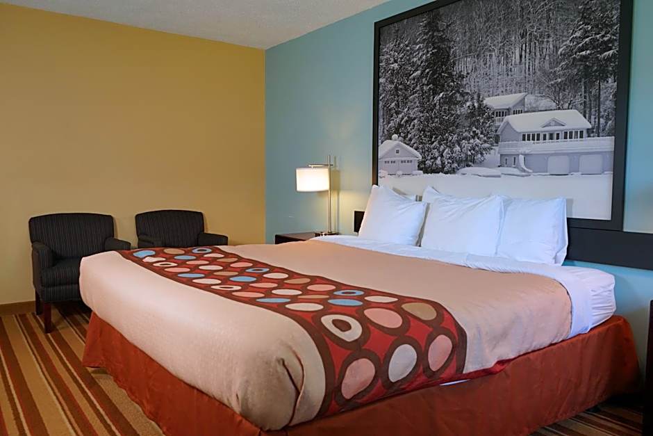 Photo 1 of 11 of 1 King Bed