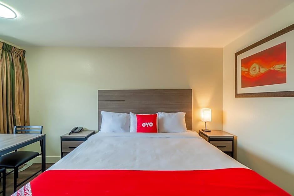 OYO Hotel Houston N Fm-1960 Champions TX