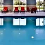 Holiday Inn Express and Suites - Mall of America - MSP Airport By IHG