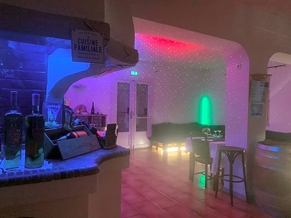 HUMAN HOTEL RESIDENCE ex esparrus