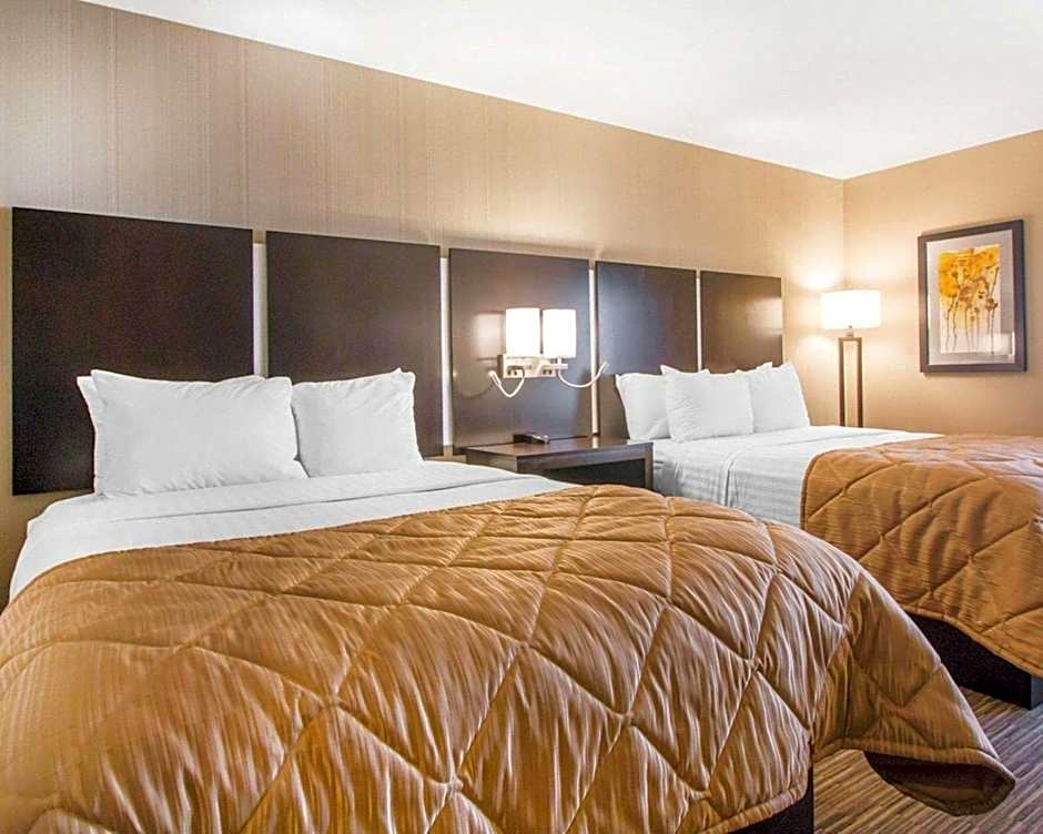 Greenstay Inn & Suites Court View