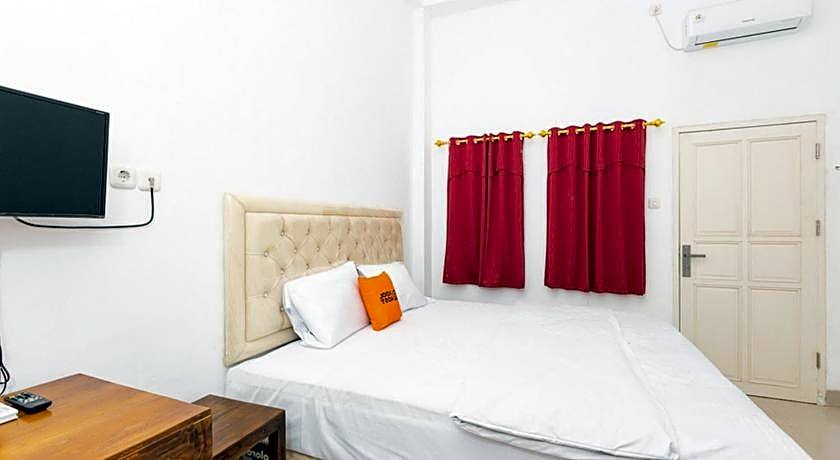 OYO 1075 Rumah Indah Losari Inn