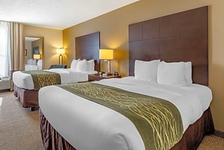 2 Double Beds
