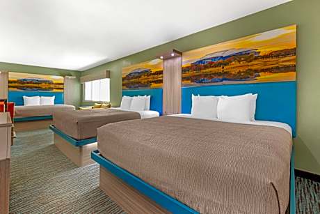 3 Double Beds Nonsmoking