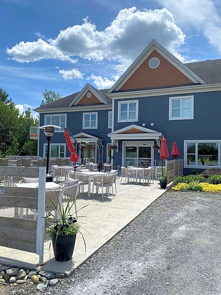 Au Sommet du Lac Magog