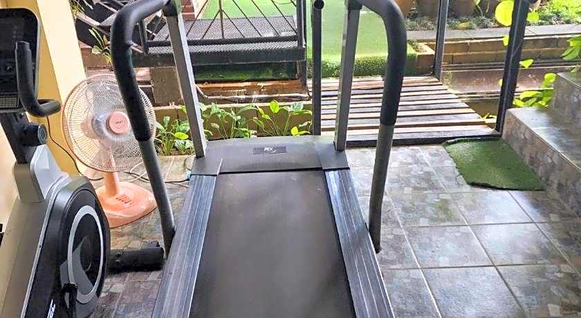 Above The Sea Boutique Hotel