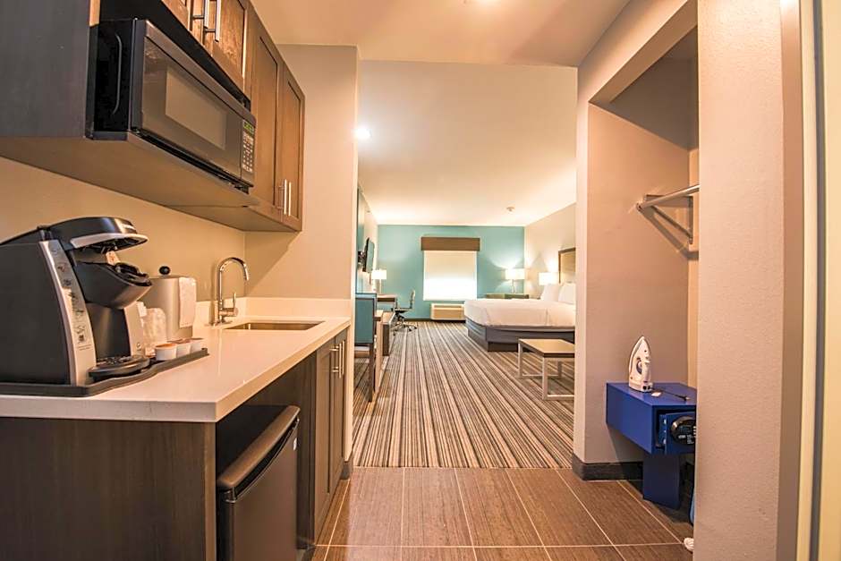 Holiday Inn Express & Suites Houston SE - Airport Area By IHG