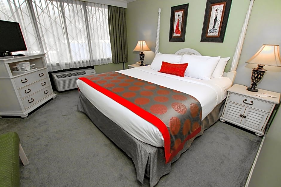 Ramada Hotel & Conference Center by Wyndham Lewiston