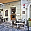 James Hotel & Apartments
