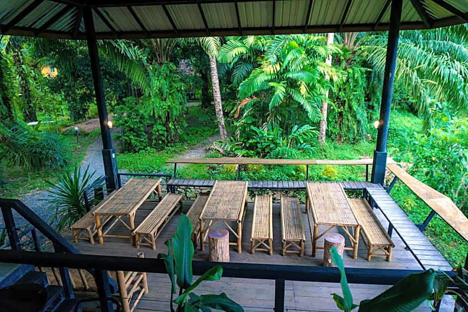 Anurak Community Lodge
