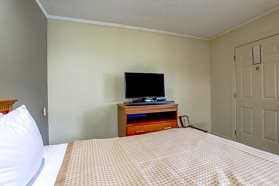 Budget Inn By OYO Natural Bridge I-81