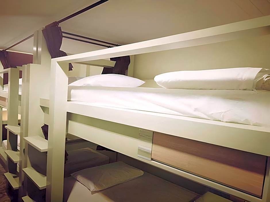 Yoo Yen Pen Sook Hostel