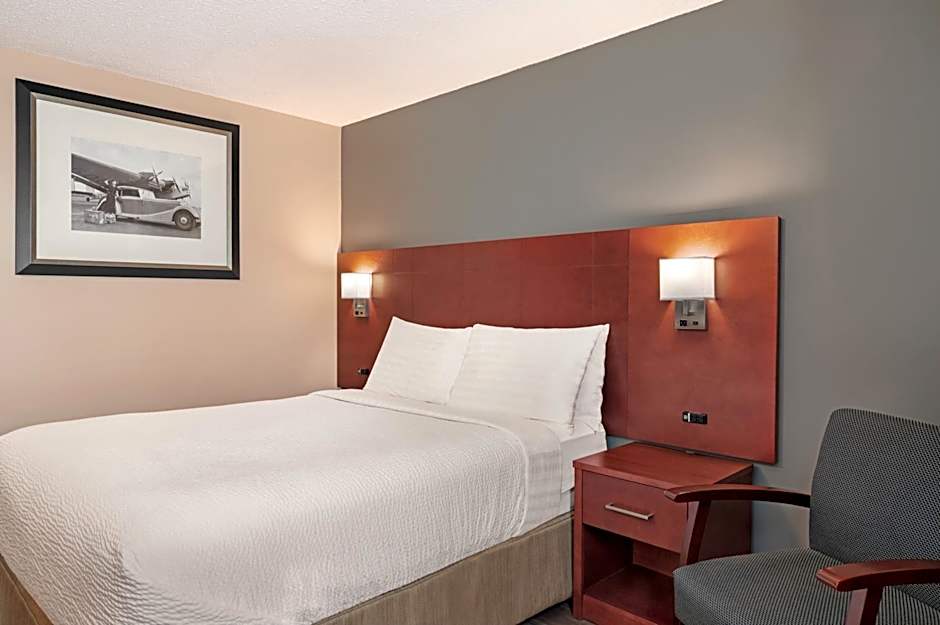 Days Inn by Wyndham Fredericton