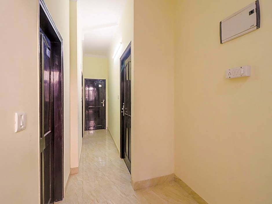 The Golden Bridge by OYO Rooms – Delhi, NY