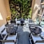 Globus Urban Hotel